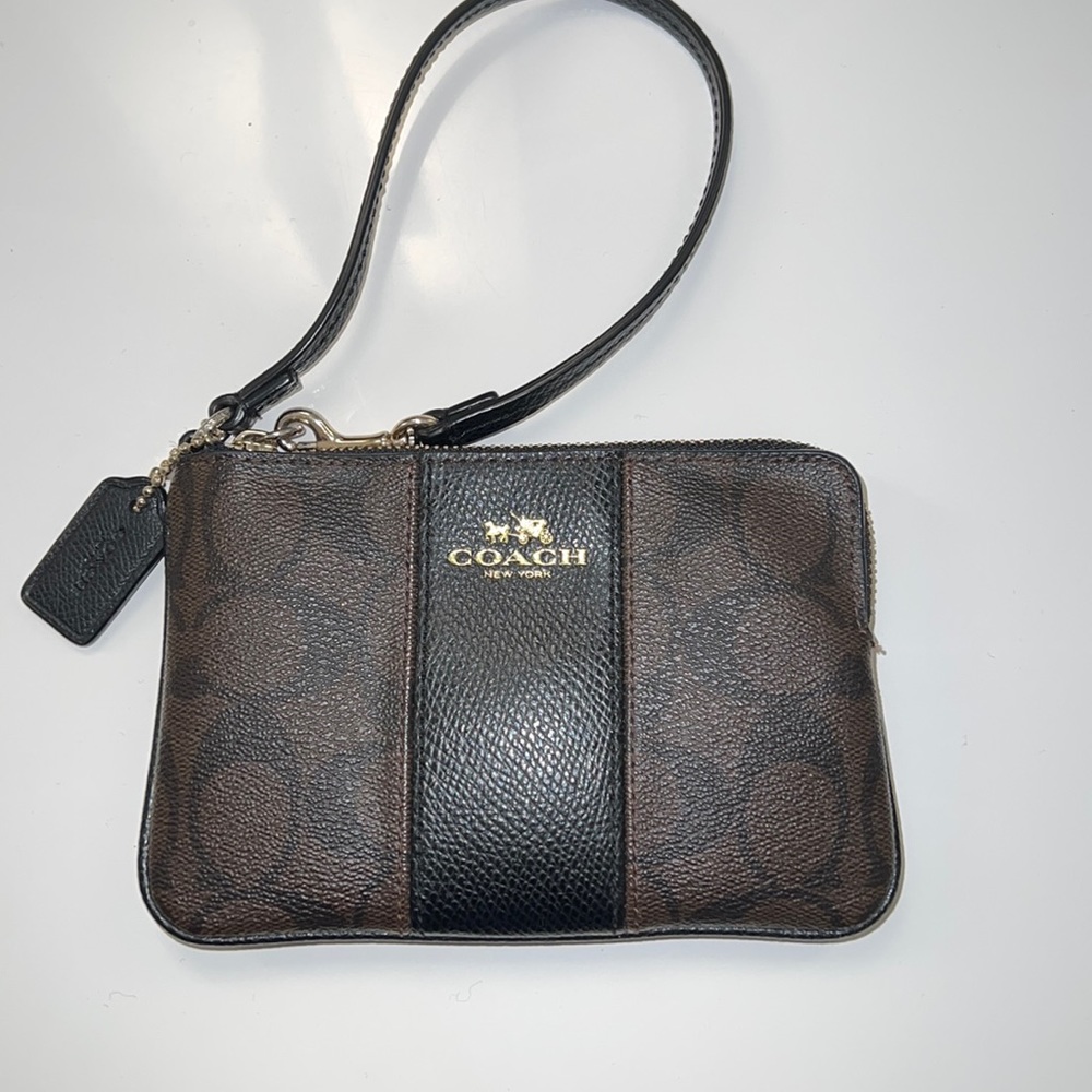 Coach Corner Zip Wristlet
